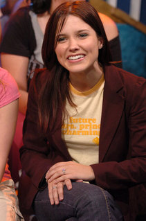 Sophia bush